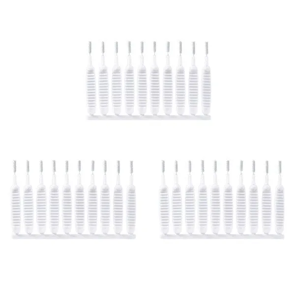 Gap hole anti-clogging cleaning brush