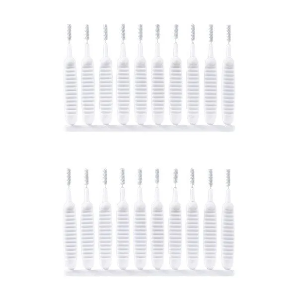 Gap hole anti-clogging cleaning brush
