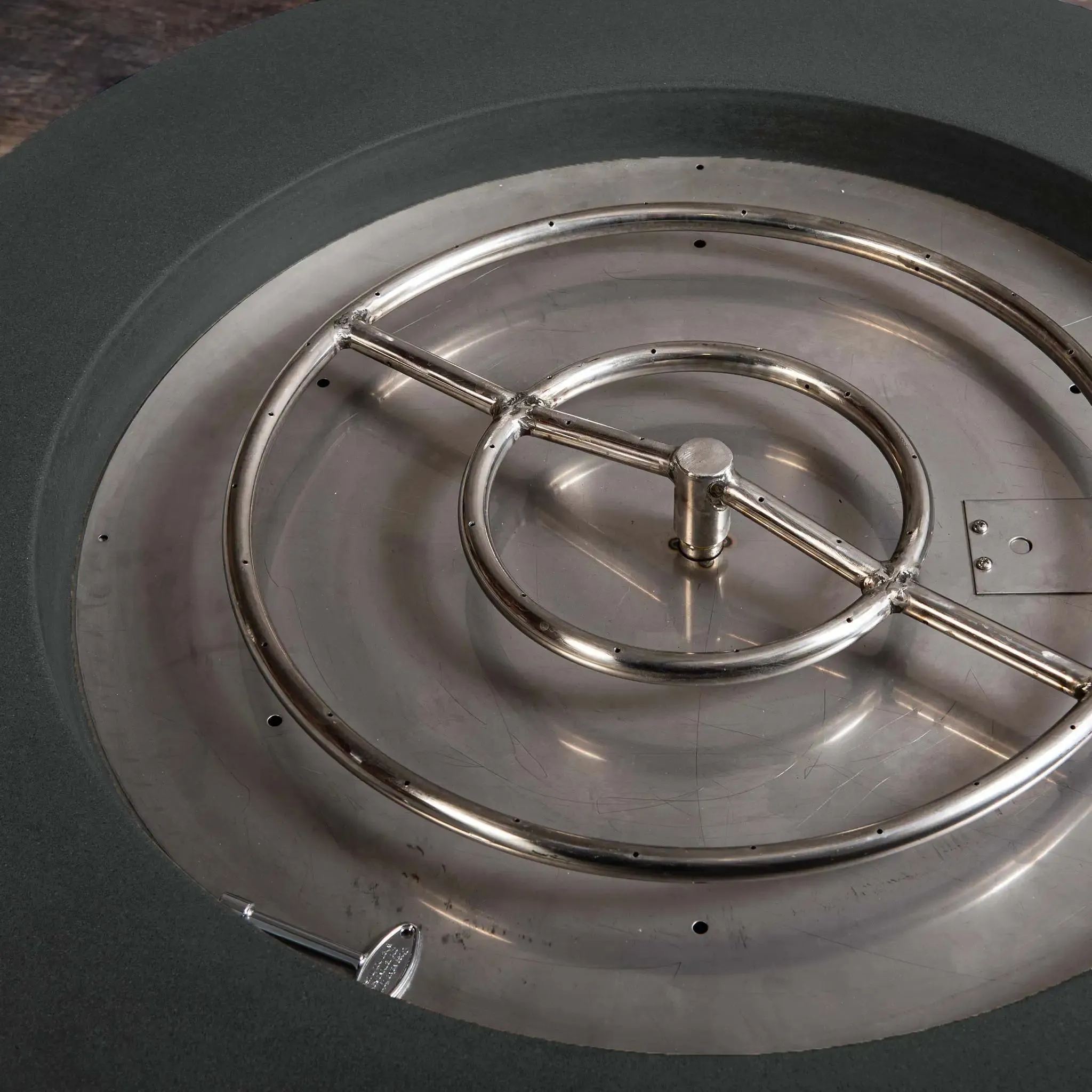 Gravity 36" W Graphite Round Concrete CSA Electronic Ignition On/Off Natural Gas Fire Pit - SD-FP-GRAV-3616-GRPH-ELECCSAOO-NG by Starfire Designs