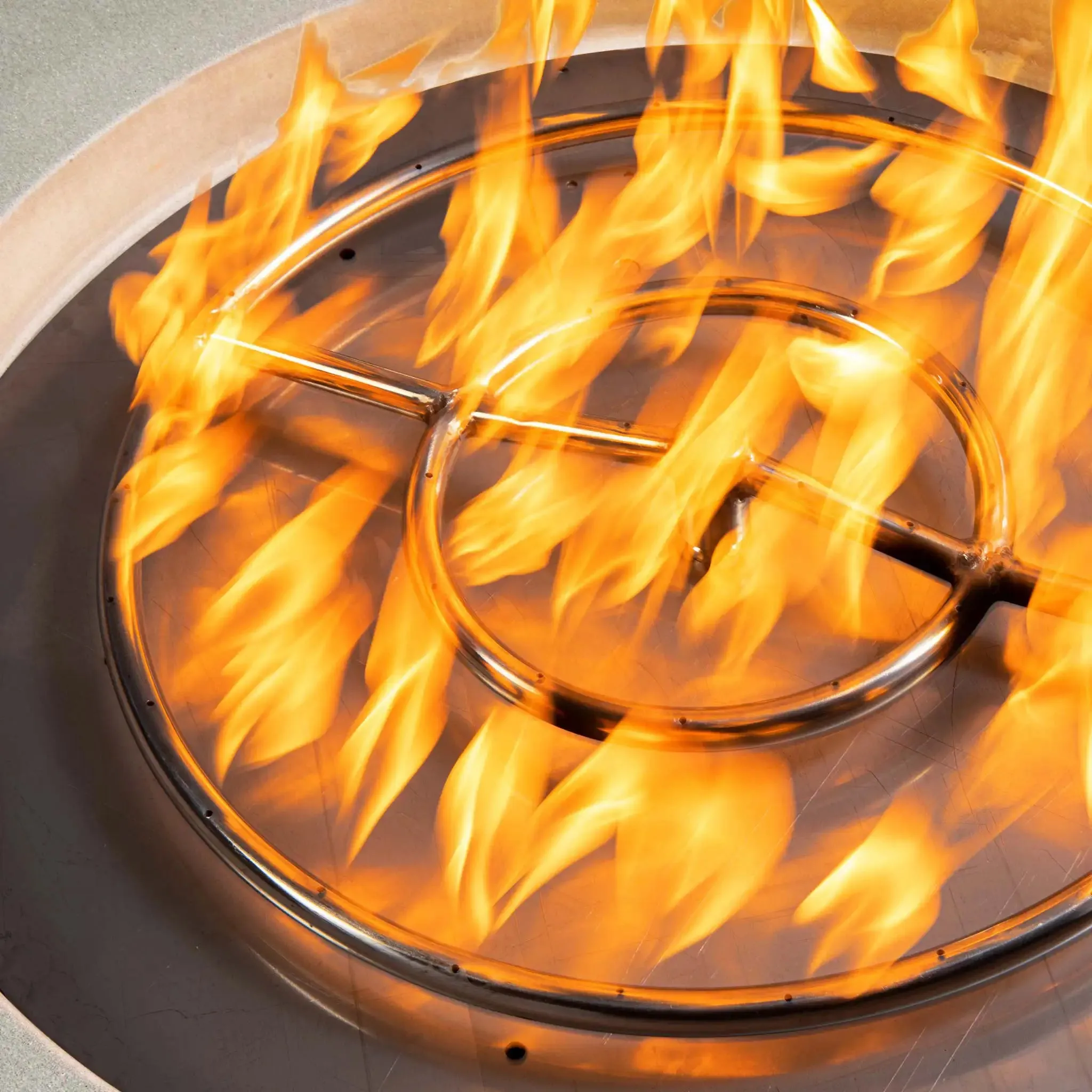 Gravity 36" W White Round Concrete Match Lit Natural Gas Fire Pit - SD-FP-GRAV-3616-WHT-ML by Starfire Designs