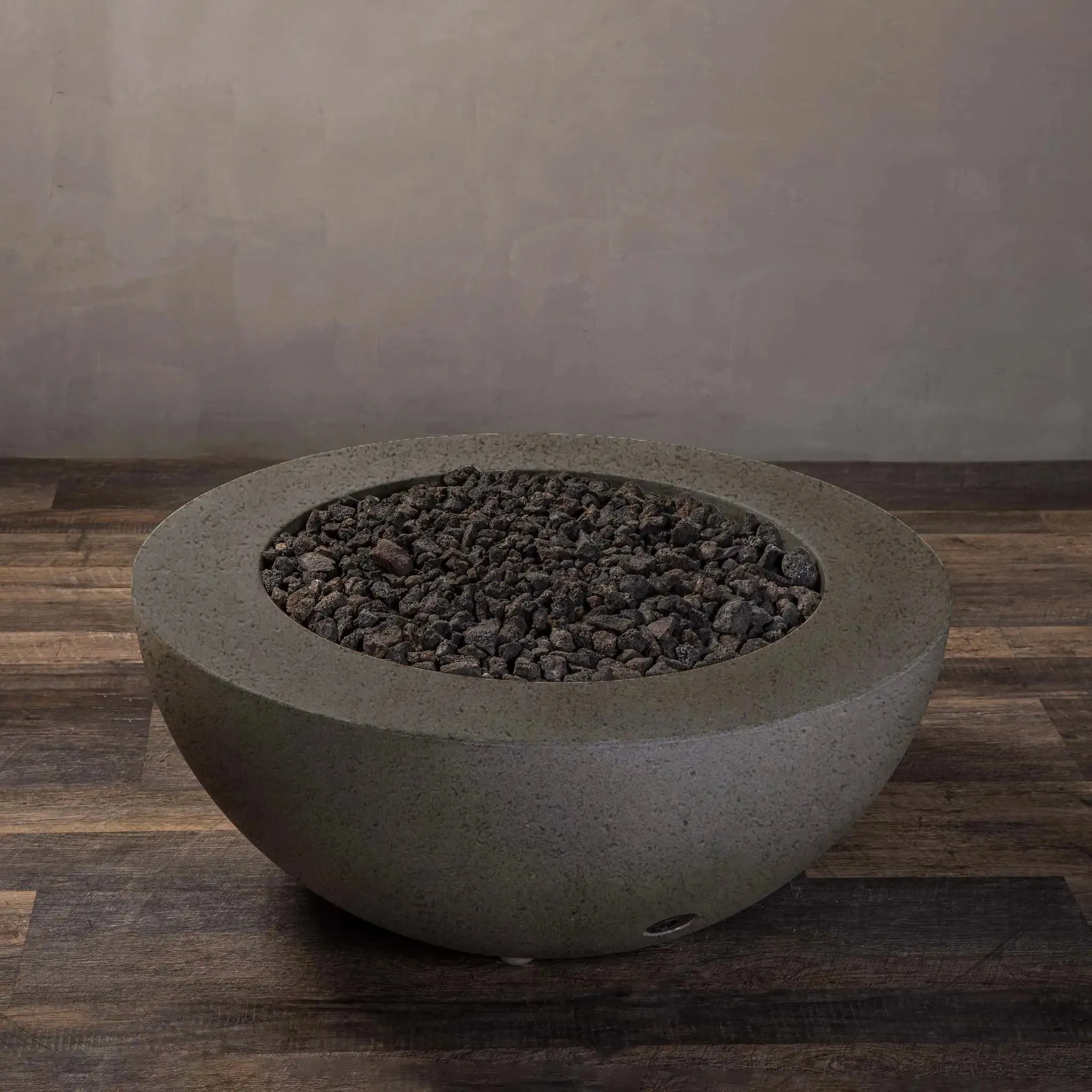 Gravity - Rustic 36" W Brown Round Concrete CSA Electronic Ignition On/Off Natural Gas Fire Pit - SD-FP-TRAV-3616-BRN-ELECCSAOO-NG by Starfire Designs