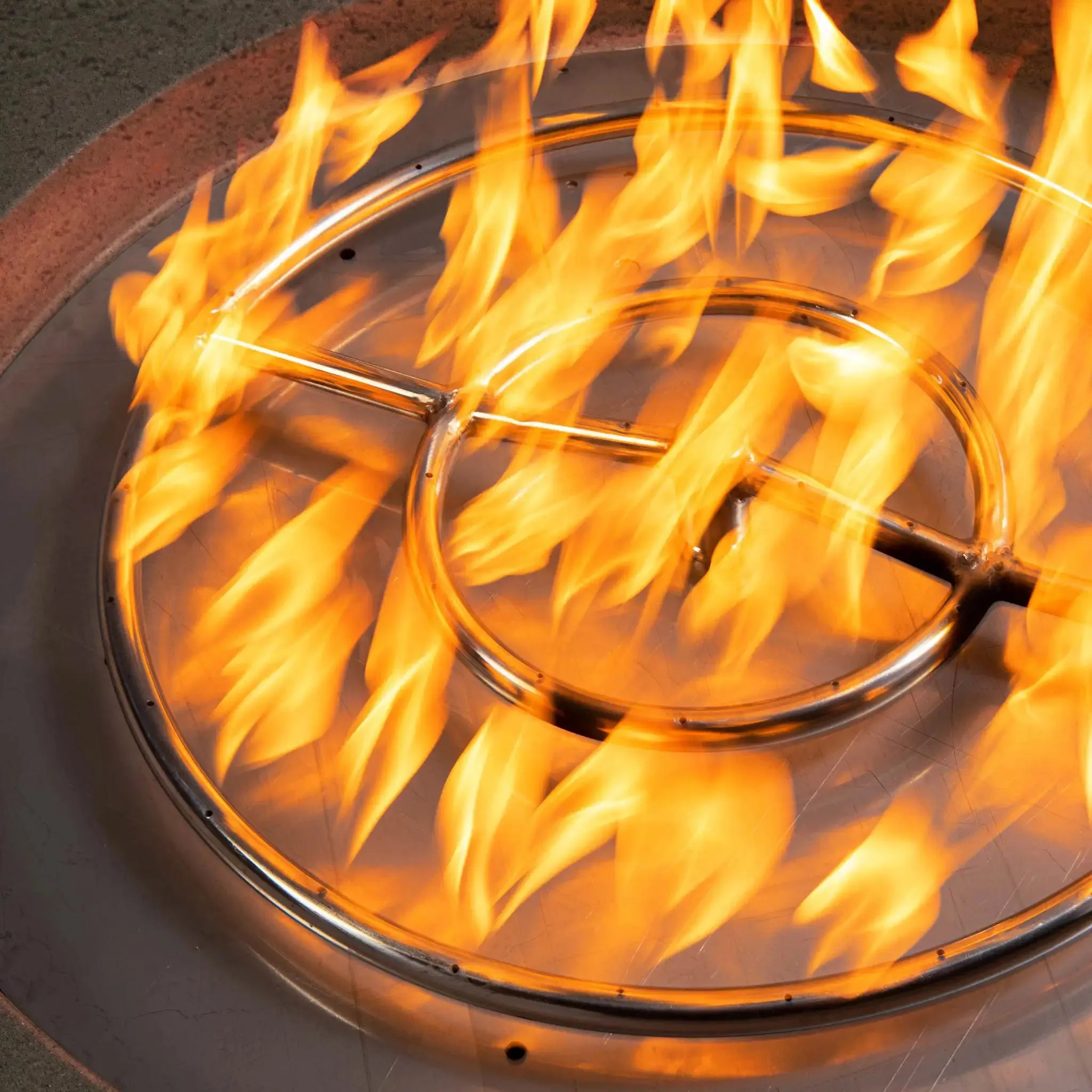 Gravity - Rustic 36" W Brown Round Concrete CSA Electronic Ignition On/Off Natural Gas Fire Pit - SD-FP-TRAV-3616-BRN-ELECCSAOO-NG by Starfire Designs