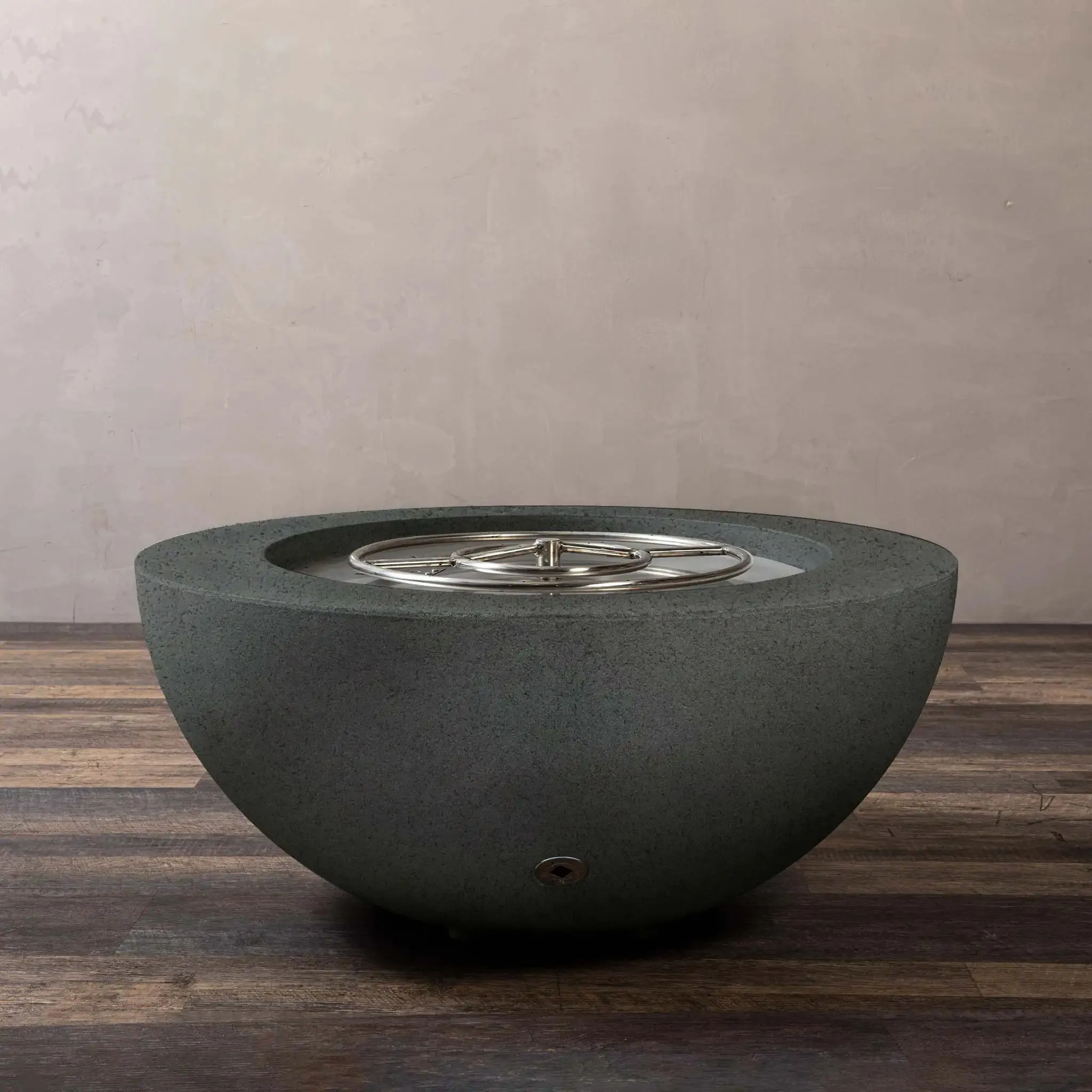 Gravity - Rustic 36" W Graphite Round Concrete Match Lit Natural Gas Fire Pit - SD-FP-TRAV-3616-GRPH-ML by Starfire Designs