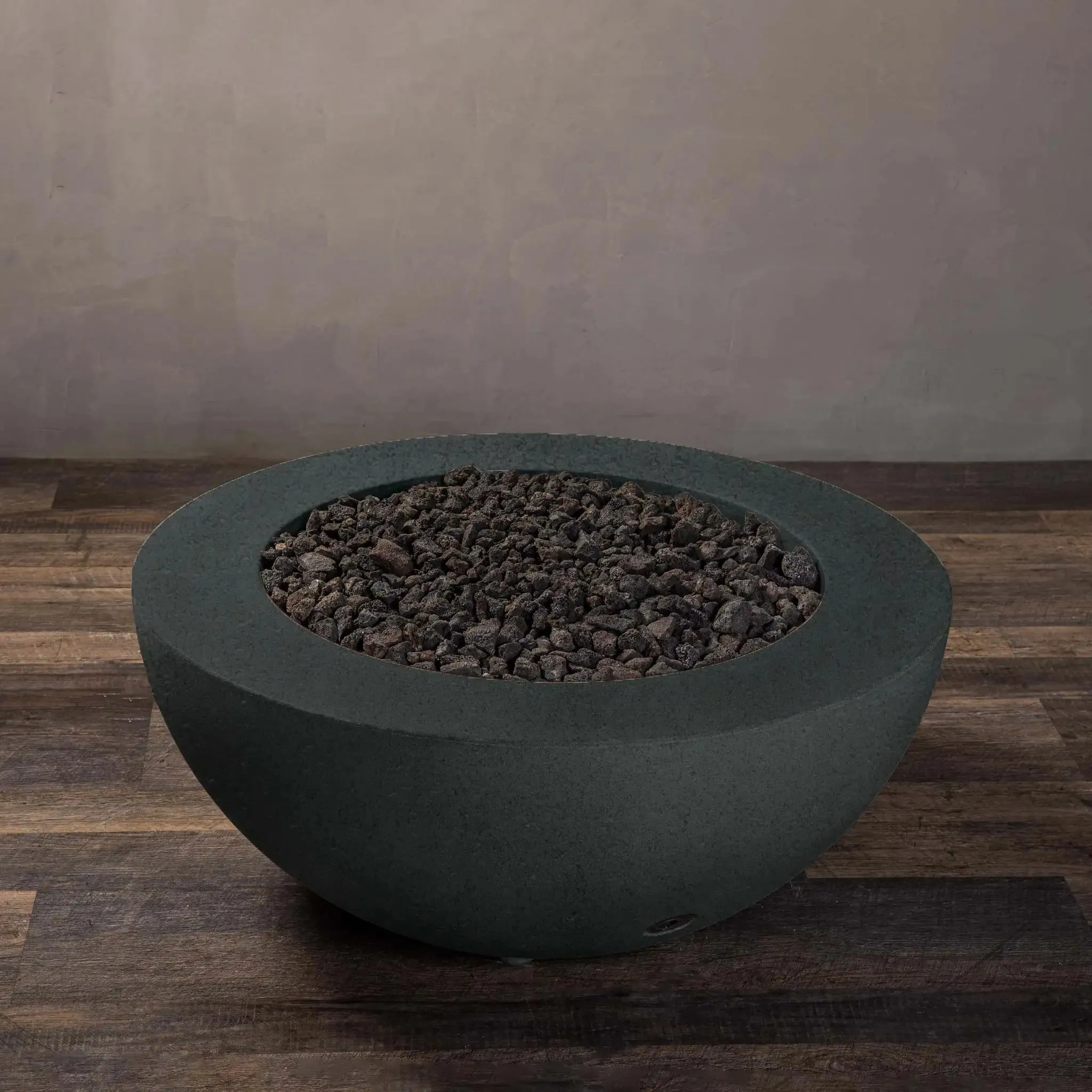 Gravity - Rustic 36" W Graphite Round Concrete Match Lit Natural Gas Fire Pit - SD-FP-TRAV-3616-GRPH-ML by Starfire Designs