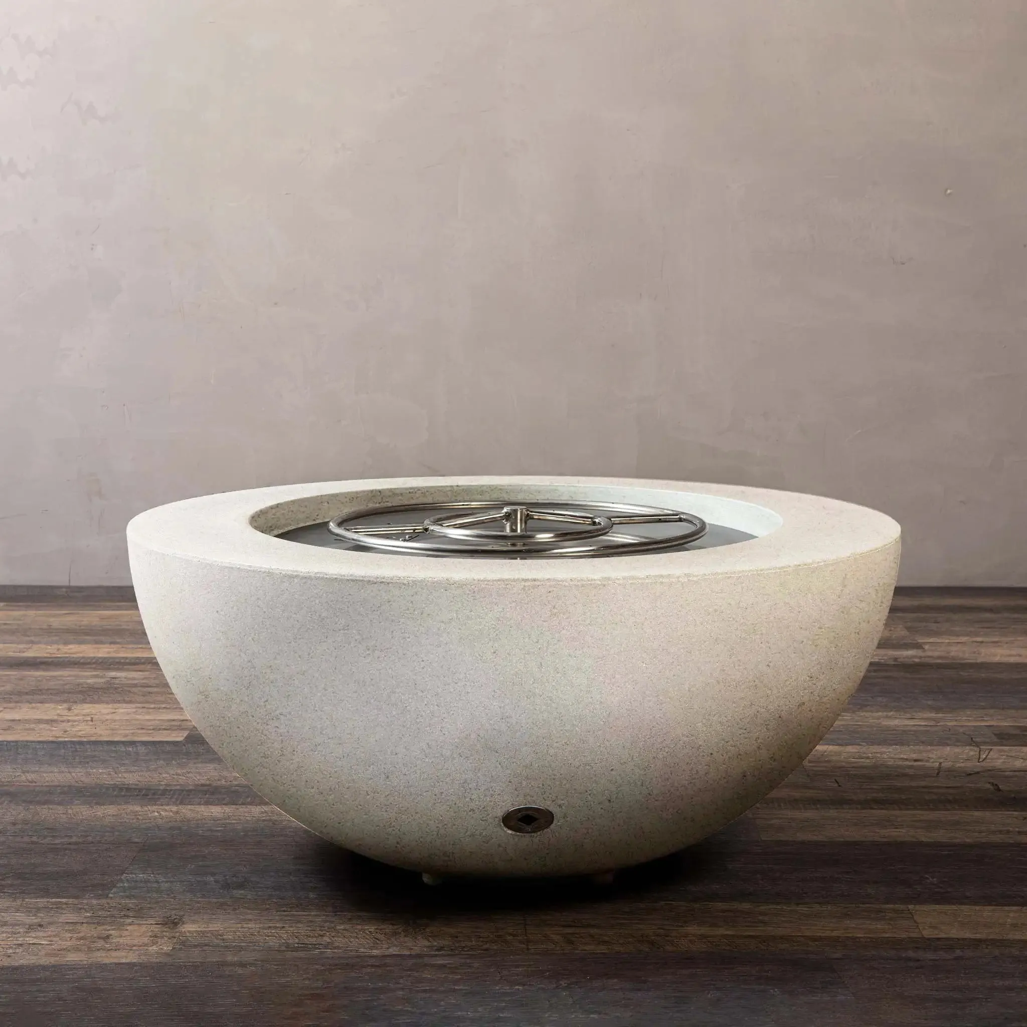 Gravity - Rustic 36" W White Round Concrete CSA Electronic Ignition High/Low Propane Gas Fire Pit - SD-FP-TRAV-3616-WHT-ELECCSAHL-LP by Starfire Designs