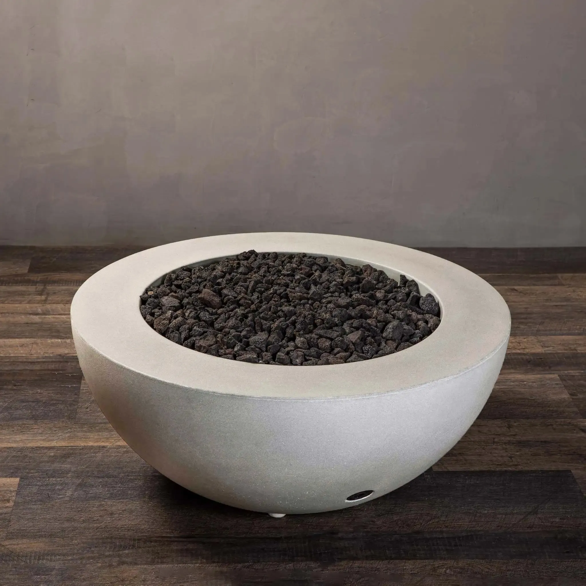 Gravity - Rustic 36" W White Round Concrete CSA Electronic Ignition High/Low Propane Gas Fire Pit - SD-FP-TRAV-3616-WHT-ELECCSAHL-LP by Starfire Designs