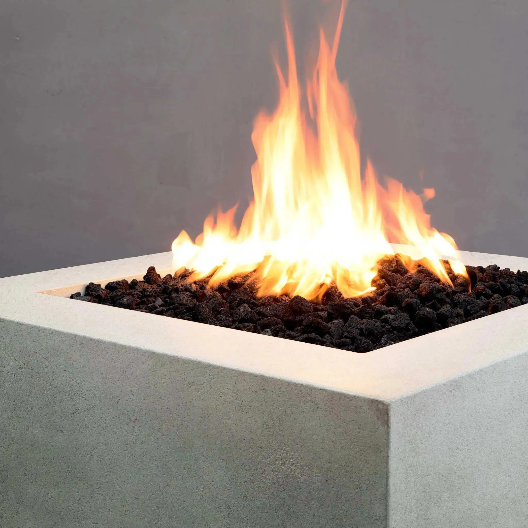 Gravity - Rustic 36" W White Square Concrete CSA Electronic Ignition High/Low Natural Gas Fire Pit - SD-FP-TRAV-363616-WHT-ELECCSAHL-NG by Starfire Designs