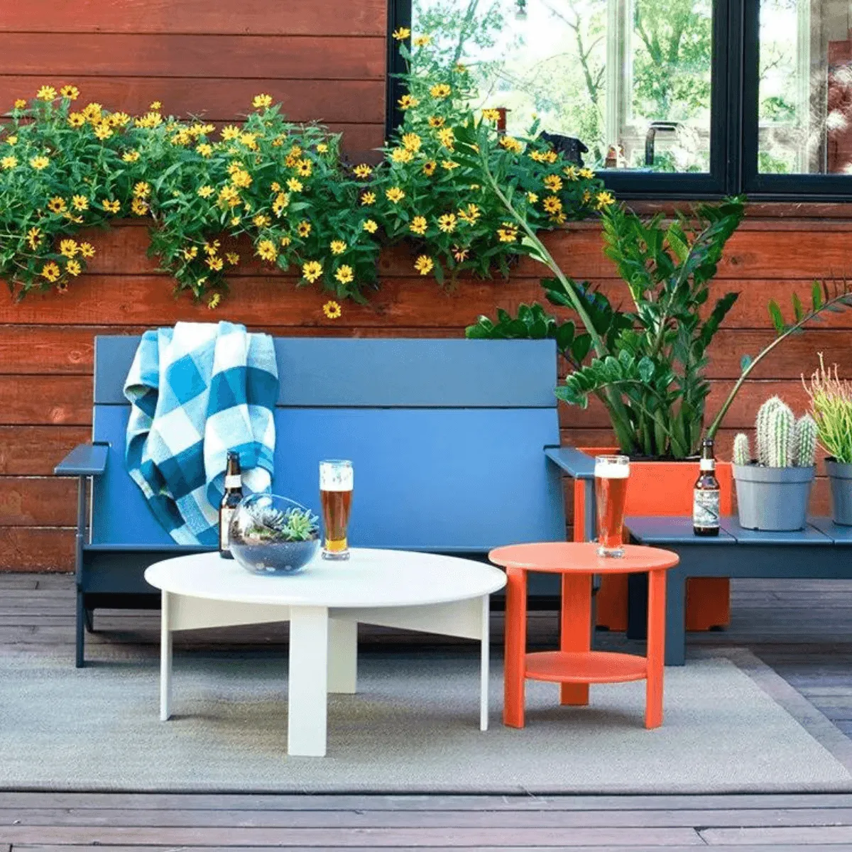 Lollygagger Sofa